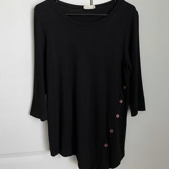 Women’s shirt - Picture 1 of 2